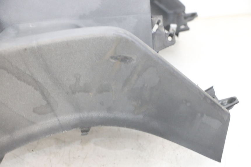 photo de RETROSCUDO PIAGGIO MP3 RL 250 (2007 - 2010) - Dettagli dei punti di fissaggio