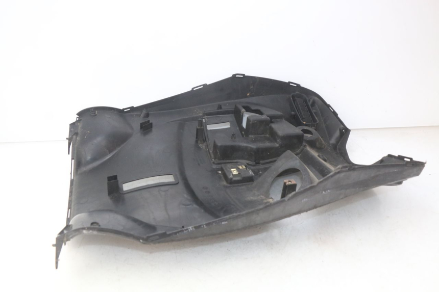 photo de PANNELLO INTERNO KYMCO PEOPLE 250 (2004 - 2008)