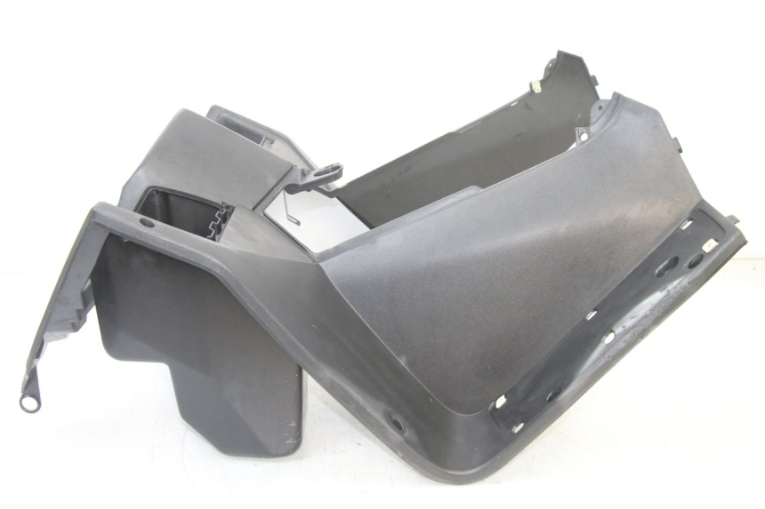 photo de FASCIA INTERNA PEUGEOT SATELIS 125 (2013 - 2018)