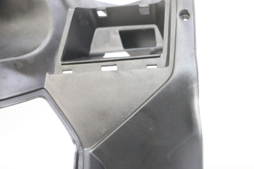 photo de FASCIA INTERNA PEUGEOT SATELIS 125 (2013 - 2018)