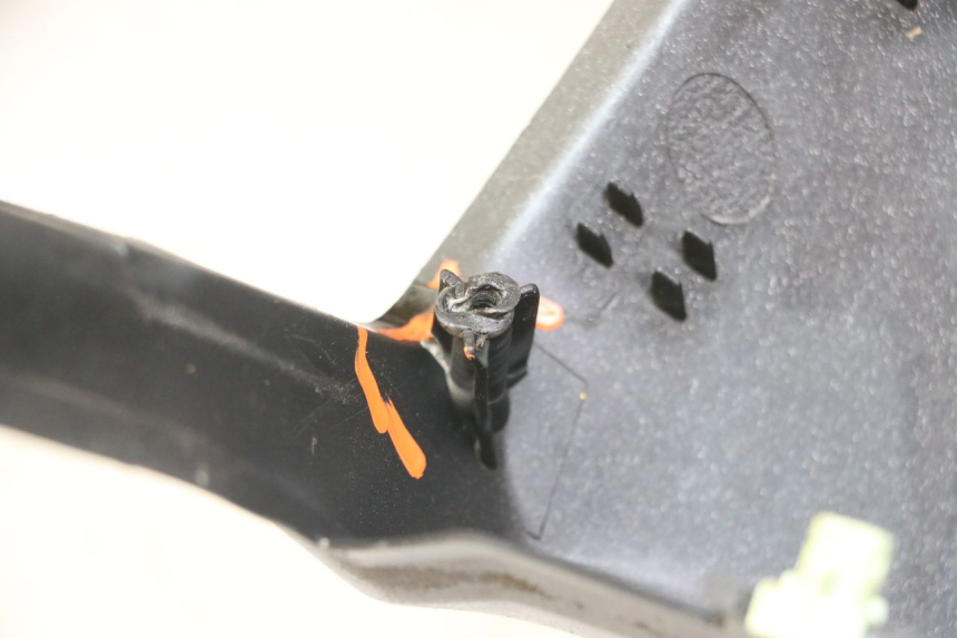 photo de FASCIA INTERNA PEUGEOT SATELIS 125 (2013 - 2018)