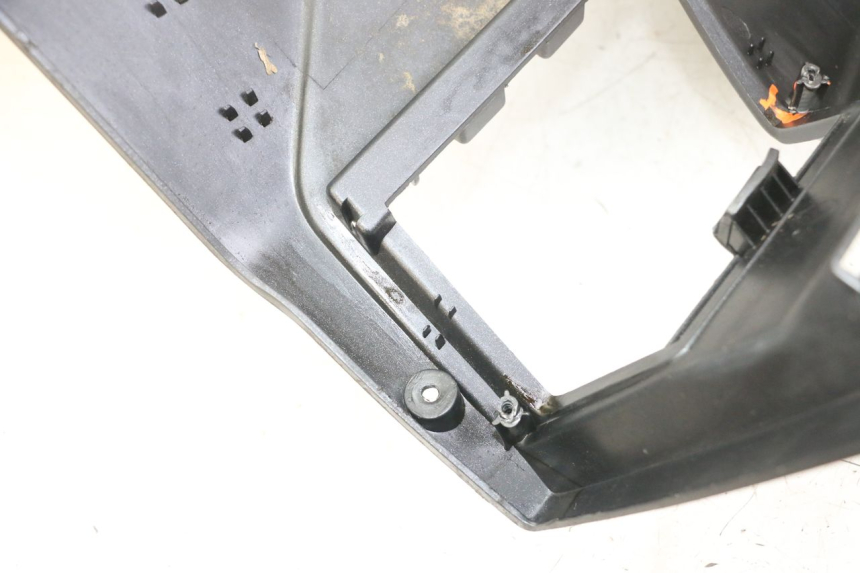 photo de FASCIA INTERNA PEUGEOT SATELIS 125 (2013 - 2018)