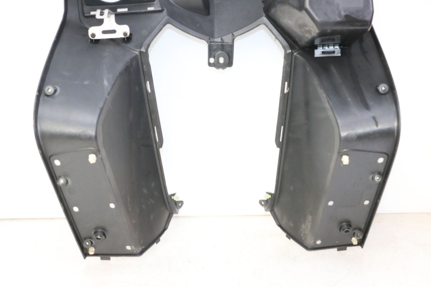 photo de FASCIA INTERNA PEUGEOT SATELIS 125 (2013 - 2018)