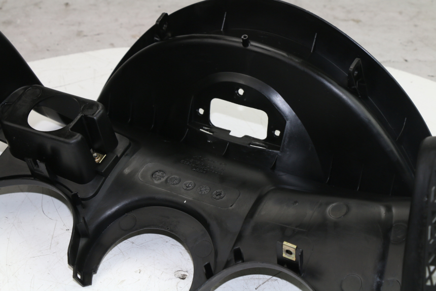 photo de PANNELLO INTERNO SUPERIORE KYMCO GRAND DINK 125 (2002 - 2007)