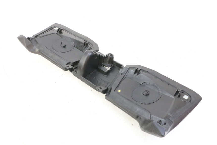 photo de PANNELLO INTERNO SUPERIORE PIAGGIO MP3 500 (2014 - 2016)