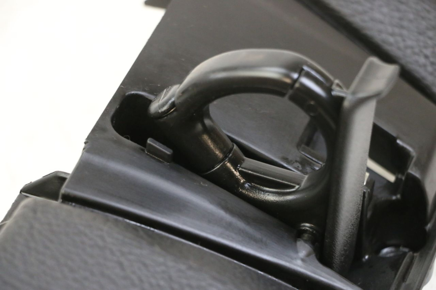 photo de PANNELLO INTERNO SUPERIORE PIAGGIO MP3 500 (2014 - 2016)