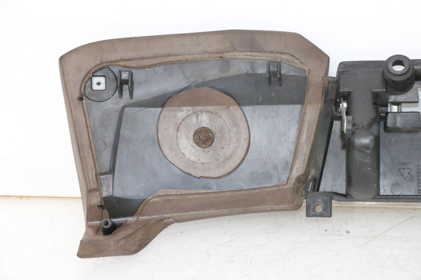 photo de PANNELLO INTERNO SUPERIORE PIAGGIO MP3 500 (2014 - 2016)