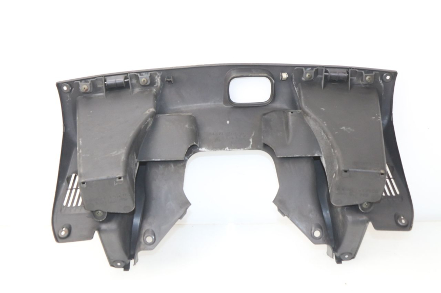 photo de PANNELLO INTERNO SUPERIORE SUZUKI BURGMAN 650 (2002 - 2004)