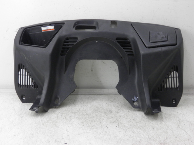 photo de PANNELLO INTERNO SUPERIORE SUZUKI BURGMAN EXECUTIVE 650 (2008 - 2010)