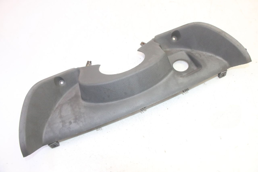 photo de PANNELLO INTERNO SUPERIORE YAMAHA YP MAJESTY 125 (2002 - 2006) - Vista principale