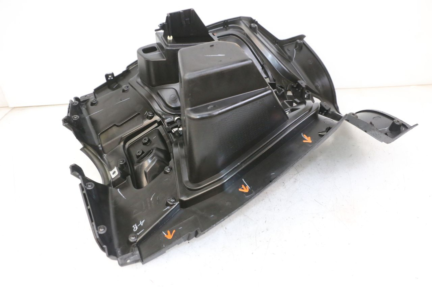 photo de PANNELLO INTERNO APRILIA SXR 50 (2021 - 2023)