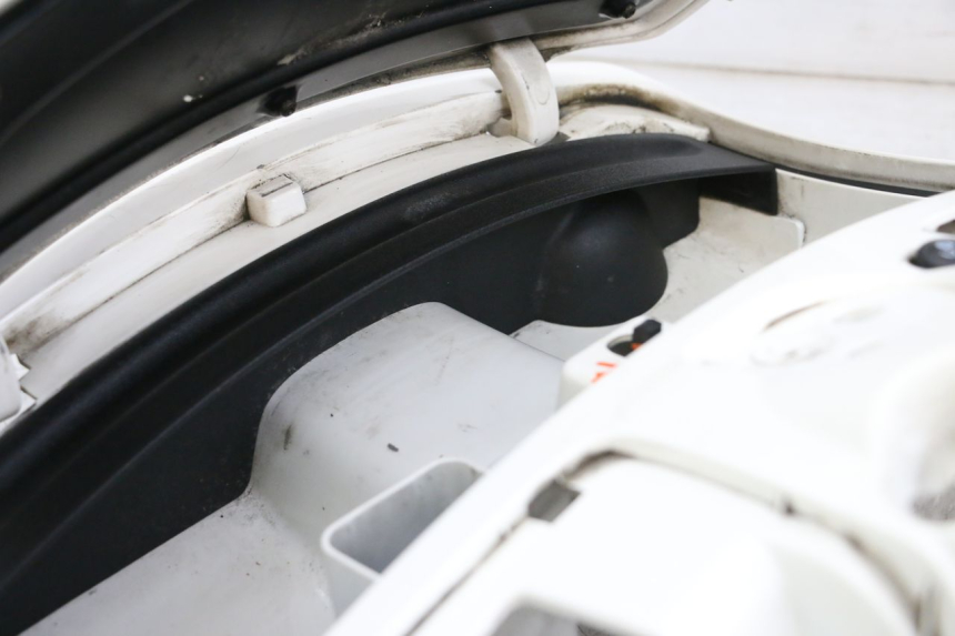 photo de RETROSCUDO PIAGGIO VESPA GTS SUPER IE 125 (2009 - 2016) - Primo piano ad alta risoluzione