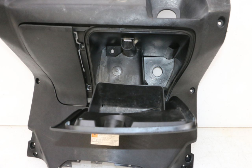 photo de PANNELLO INTERNO YAMAHA XMAX X-MAX 125 (2006 - 2009) - Zoom sui componenti