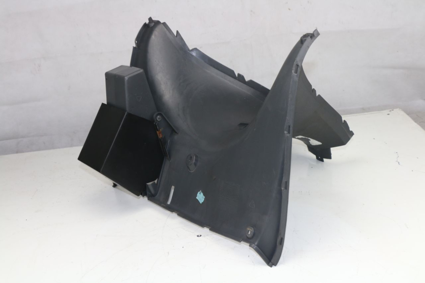 photo de PANNELLO INTERNO YAMAHA YP MAJESTY 125 (2007 - 2010)