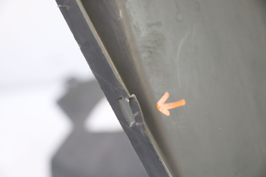 photo de FASCIA INTERNA YAMAHA YP MAJESTY 125 (2002 - 2006) - Ricambio usato controllato