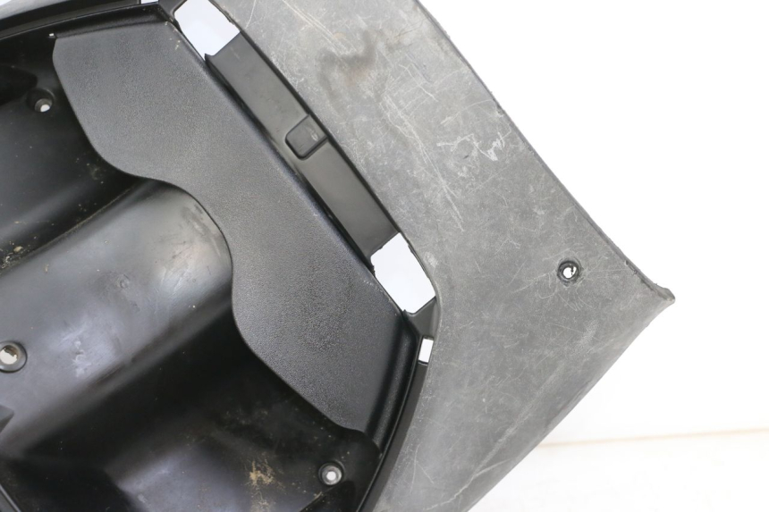 photo de PANNELLO INTERNO PIAGGIO ZIP 4T 50 (2018 - 2020) - Primo piano ad alta risoluzione