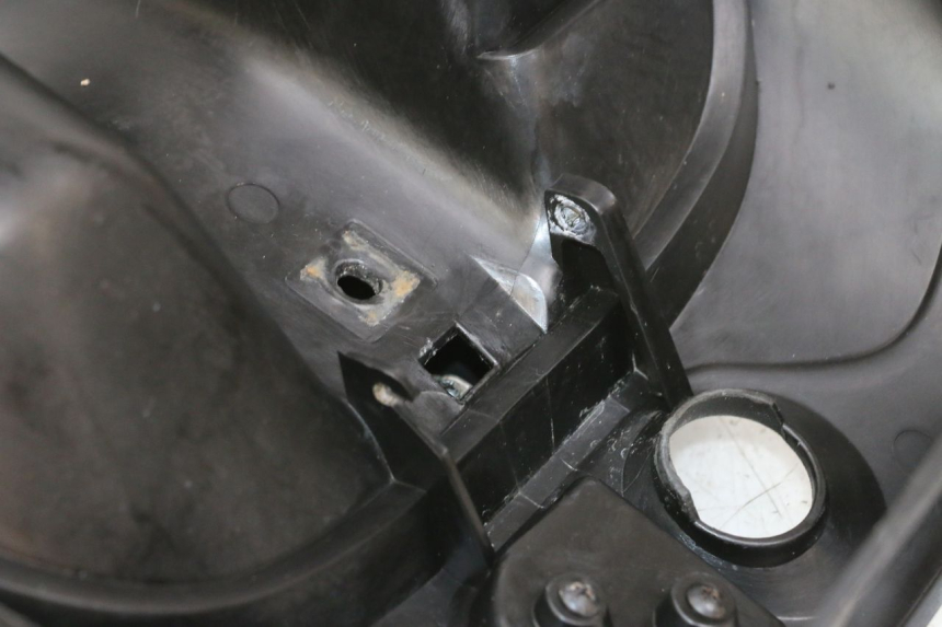 photo de PANNELLO INTERNO PIAGGIO ZIP 4T 50 (2018 - 2020) - Marcature e riferimenti originali