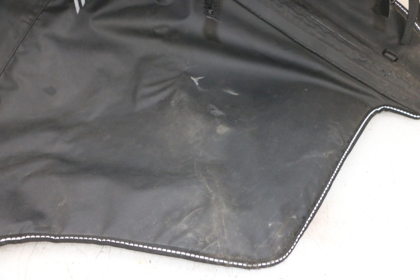 photo de COPRIGAMBE PIAGGIO MP3 HPE 300 (2019 - 2026) - Focus sulla struttura