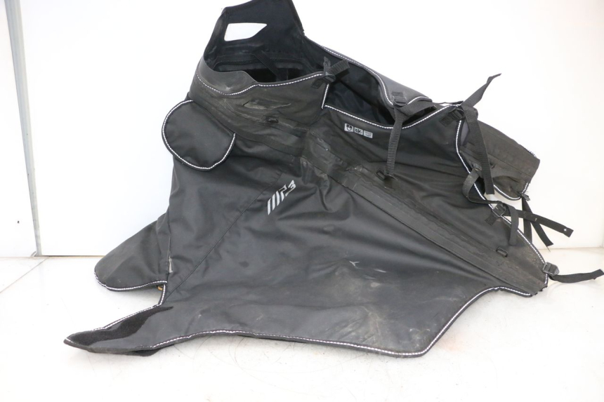 photo de COPRIGAMBE PIAGGIO MP3 HPE 300 (2019 - 2026) - Zoom qualità usato