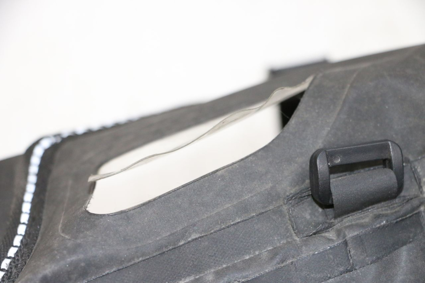 photo de COPRIGAMBE PIAGGIO MP3 HPE 300 (2019 - 2026) - Zoom sullo stato d'uso