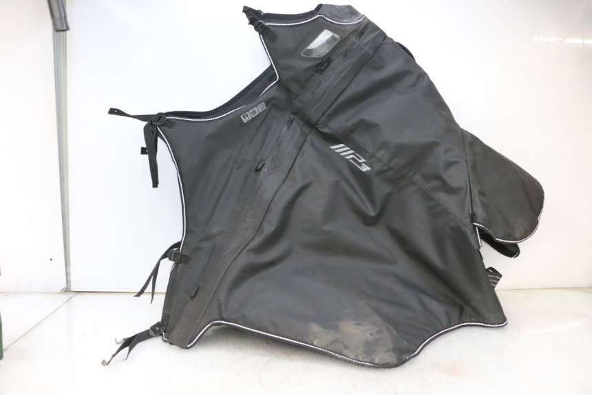 photo de COPRIGAMBE PIAGGIO MP3 HPE 300 (2019 - 2026) - Primo piano tecnico