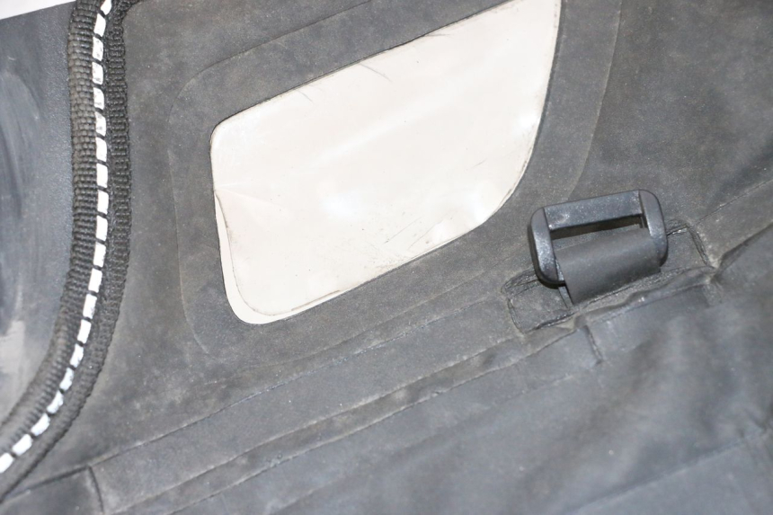 photo de COPRIGAMBE PIAGGIO MP3 HPE 300 (2019 - 2026) - Altra angolazione