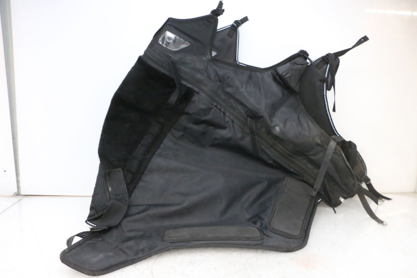 photo de COPRIGAMBE PIAGGIO MP3 HPE 300 (2019 - 2026) - Marcature e riferimenti originali