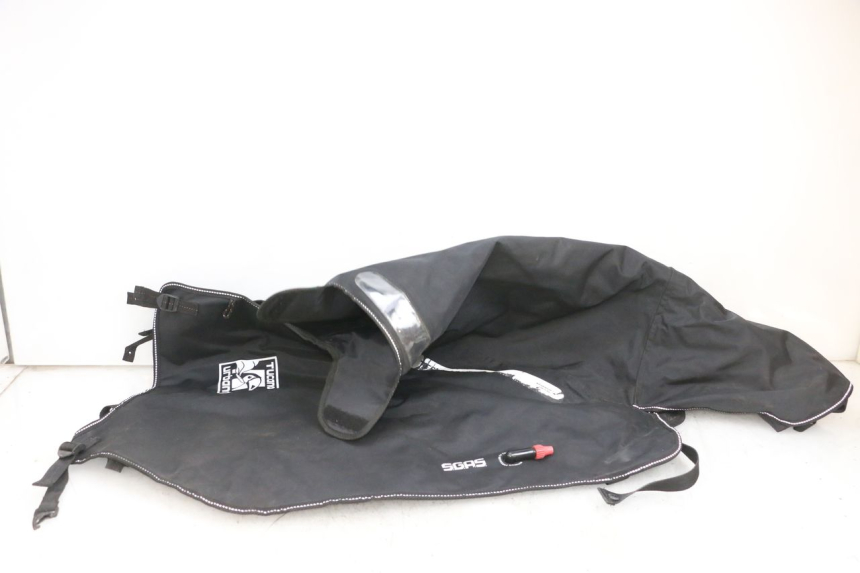 photo de COPRIGAMBE PIAGGIO MP3 500 (2016 - 2018) - Caratteristiche distintive