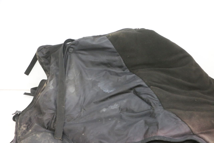 photo de COPRIGAMBE PIAGGIO XEVO - X EVO 125 (2007 - 2016) - Dettagli dei punti di fissaggio