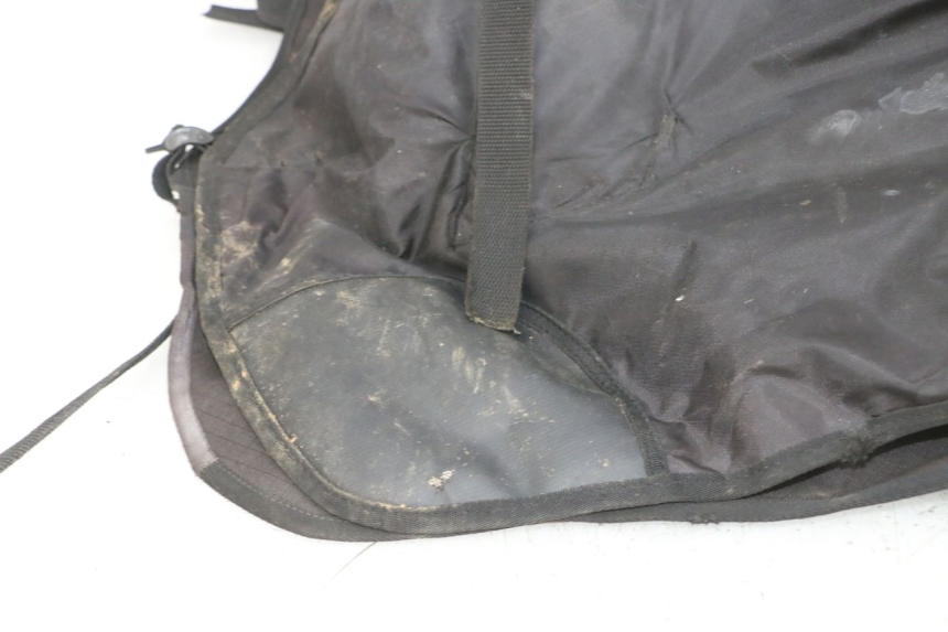 photo de COPRIGAMBE PIAGGIO XEVO - X EVO 125 (2007 - 2016) - Stato della superficie e materiale