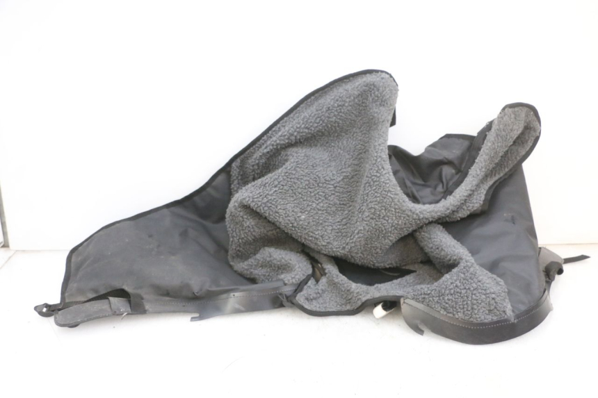 photo de COPRIGAMBE PIAGGIO ZIP 4T 50 (2018 - 2020) - Altra angolazione