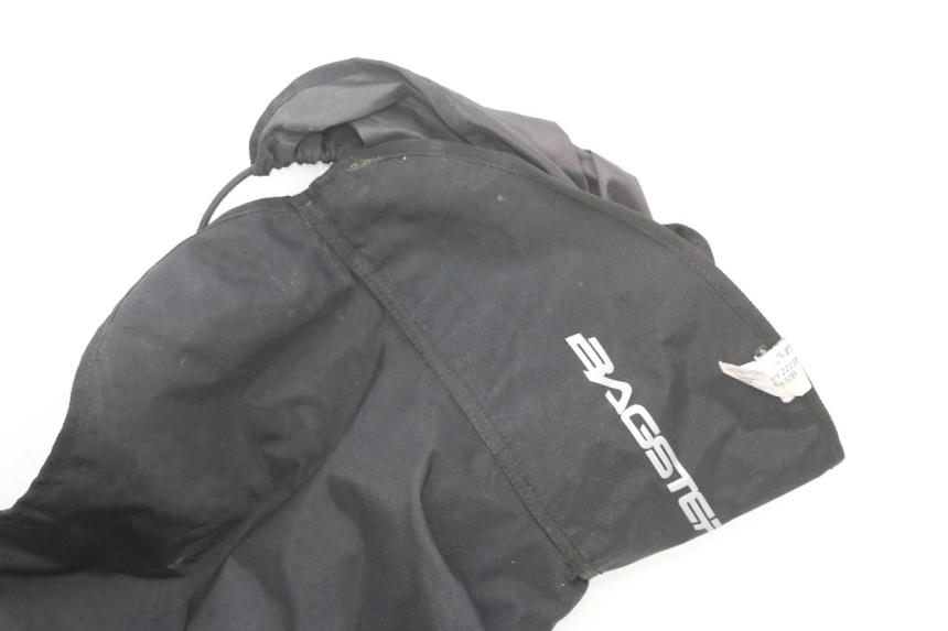 photo de COPRIGAMBE PIAGGIO ZIP 4T 50 (2018 - 2020) - Marcature e riferimenti originali