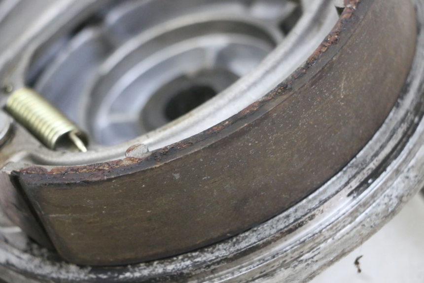 photo de TAMBURI POSTERIORI KYMCO ZING 125 (1997 - 2003) - Primo piano tecnico