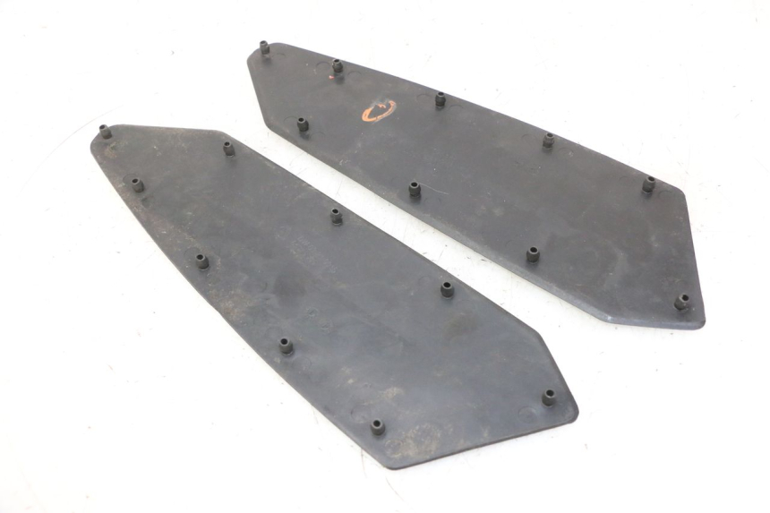 photo de CARENA PEDANA GOMME QUADRO 4 4D 350 (2015 - 2018)