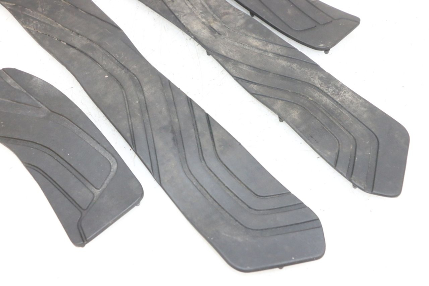 photo de CARENA PEDANA GOMME SUZUKI BURGMAN 650 (2013 - 2020)