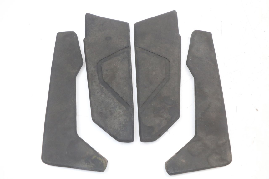 photo de CARENA PEDANA GOMME LONGJIA EASY MAX 125 (2020 - 2024)