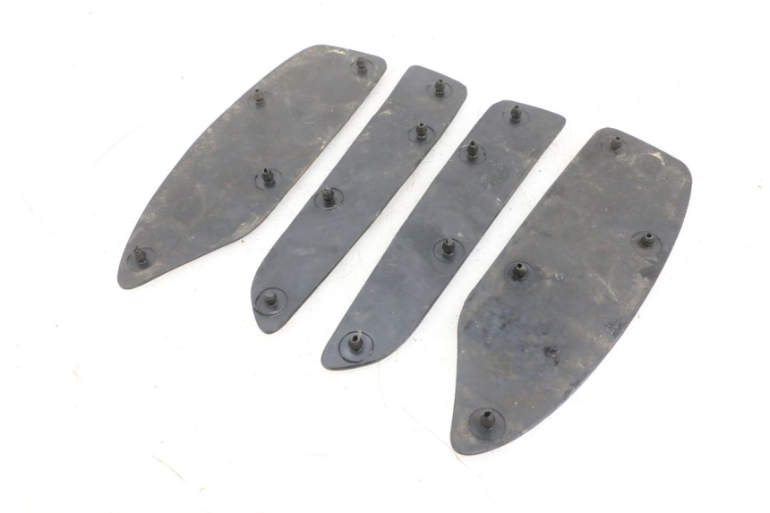 photo de CARENA PEDANA GOMME SYM GTS EVO 125 (2009 - 2013) - Vista d'insieme del prodotto