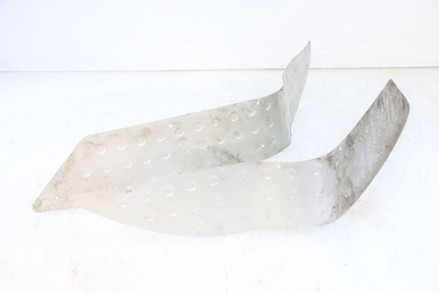 photo de CARENA PEDANA GOMME JM MOTORS GTS 125 (2015 - 2019) - Zoom sullo stato d'uso