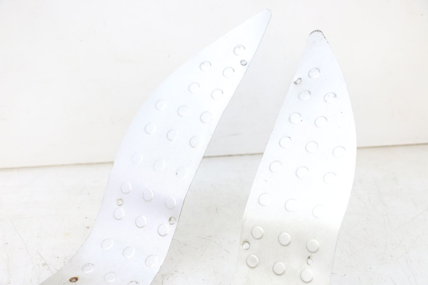 photo de CARENA PEDANA GOMME JM MOTORS GTS 125 (2015 - 2019) - Altra angolazione