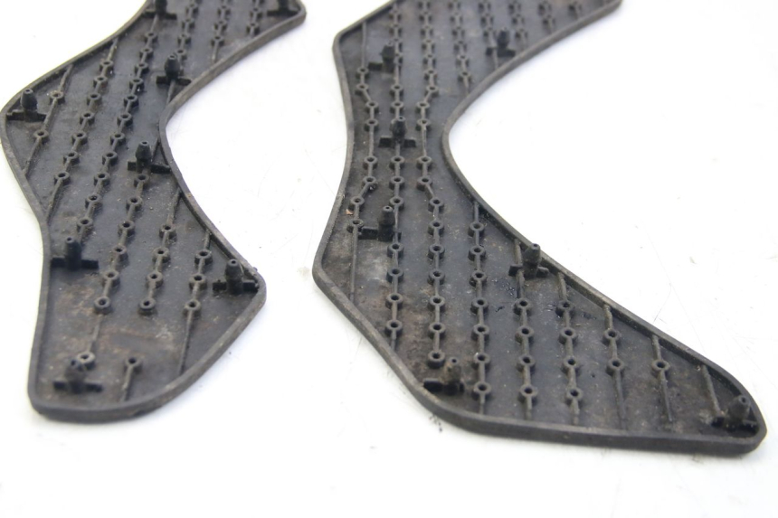 photo de TAPPETINO PEDANA YAMAHA HW XENTER 125 (2011 - 2017)