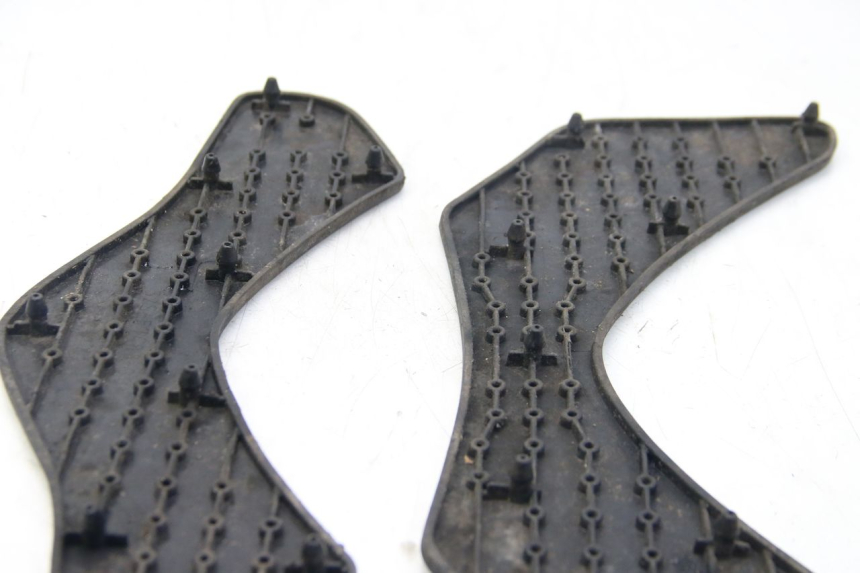 photo de TAPPETINO PEDANA YAMAHA HW XENTER 125 (2011 - 2017)