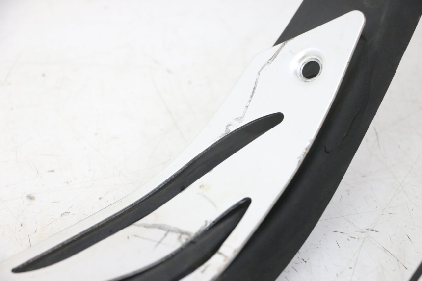 photo de CARENA PEDANA GOMME PIAGGIO MP3 HPE 310 (2024 - 2025)