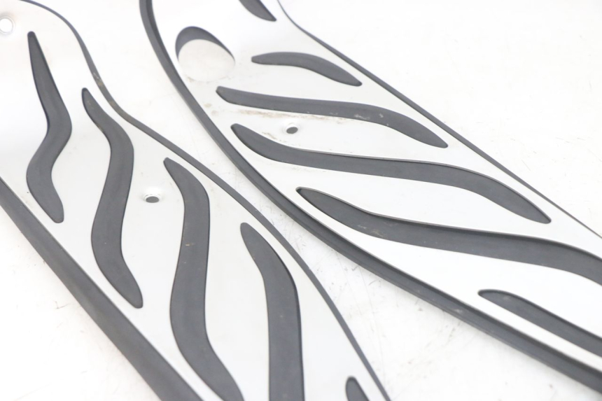 photo de CARENA PEDANA GOMME PIAGGIO MP3 HPE 300 (2019 - 2026) - Foto prodotto supplementare