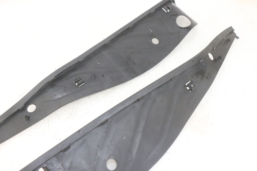 photo de CARENA PEDANA GOMME PIAGGIO MP3 HPE 300 (2019 - 2026) - Altra angolazione