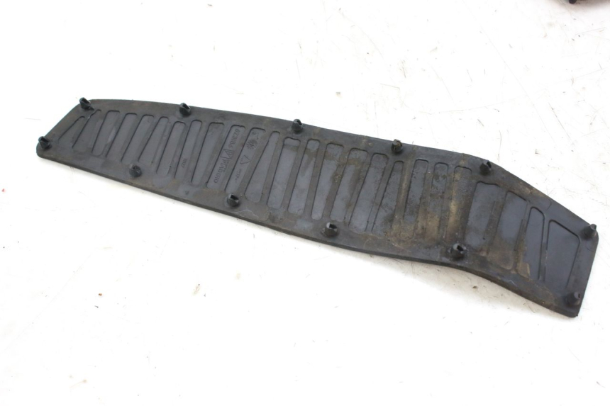 photo de TAPPETINO PEDANA PIAGGIO MP3 RL 250 (2007 - 2010)