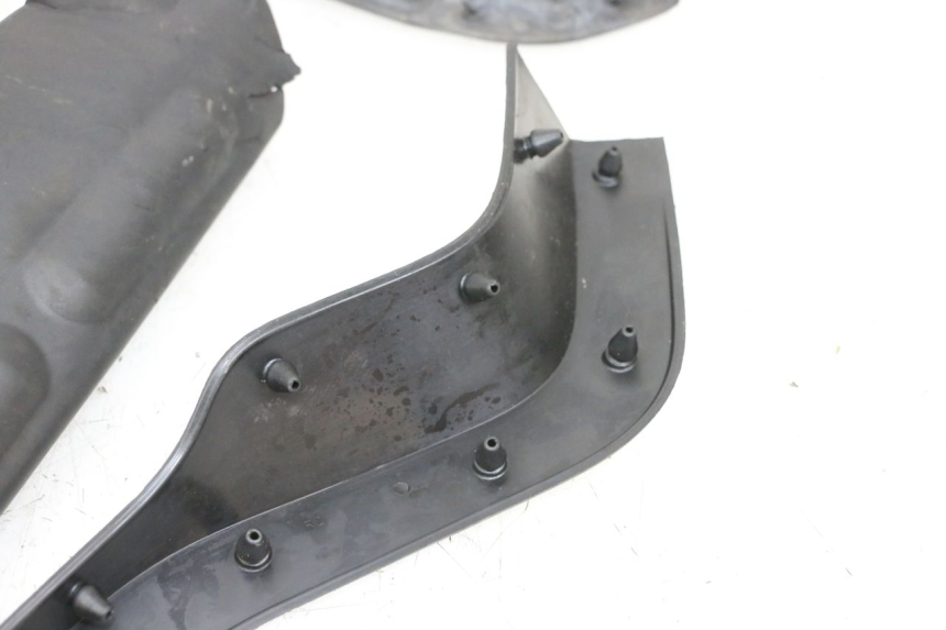 photo de CARENA PEDANA GOMME YAMAHA NEO'S CORE 1 (2022 - 2026) - Focus sulla struttura