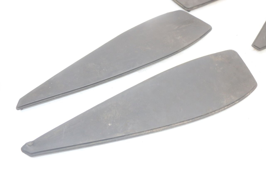 photo de TAPPETINO PEDANA PEUGEOT SATELIS 125 (2010 - 2012)