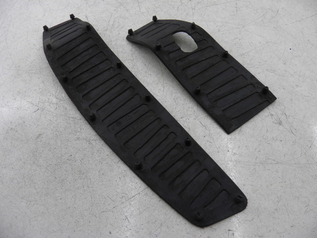 photo de TAPPETINO PEDANA PIAGGIO MP3 RL 250 (2007 - 2010)