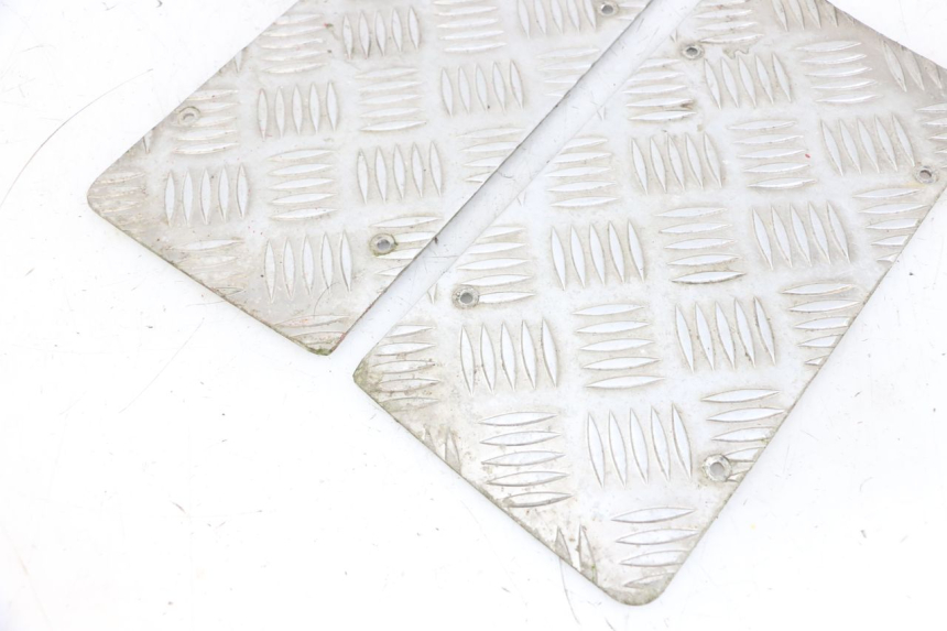 photo de CARENA PEDANA GOMME LIGIER PULSE 3 1 (2014 - 2020) - Dettagli dei punti di fissaggio