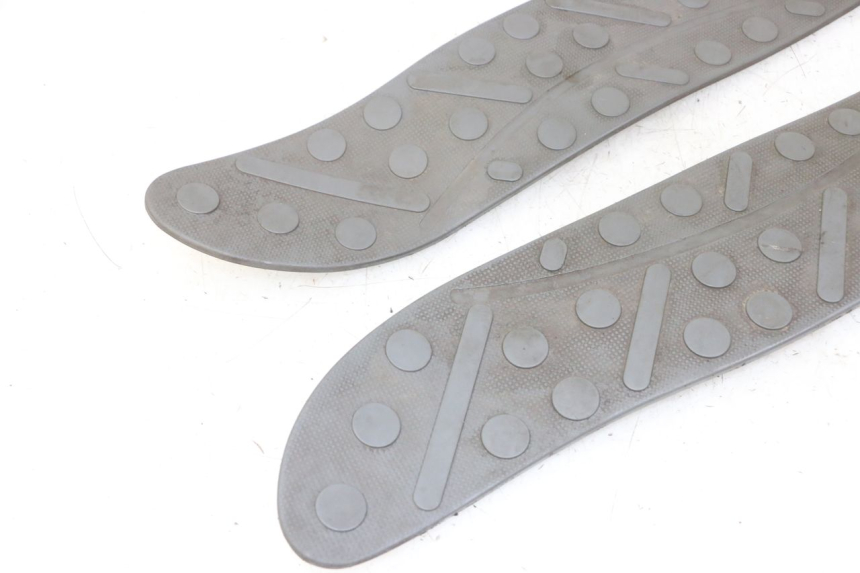 photo de CARENA PEDANA GOMME APRILIA RALLY AC 50 (1995 - 2004) - Primo piano tecnico